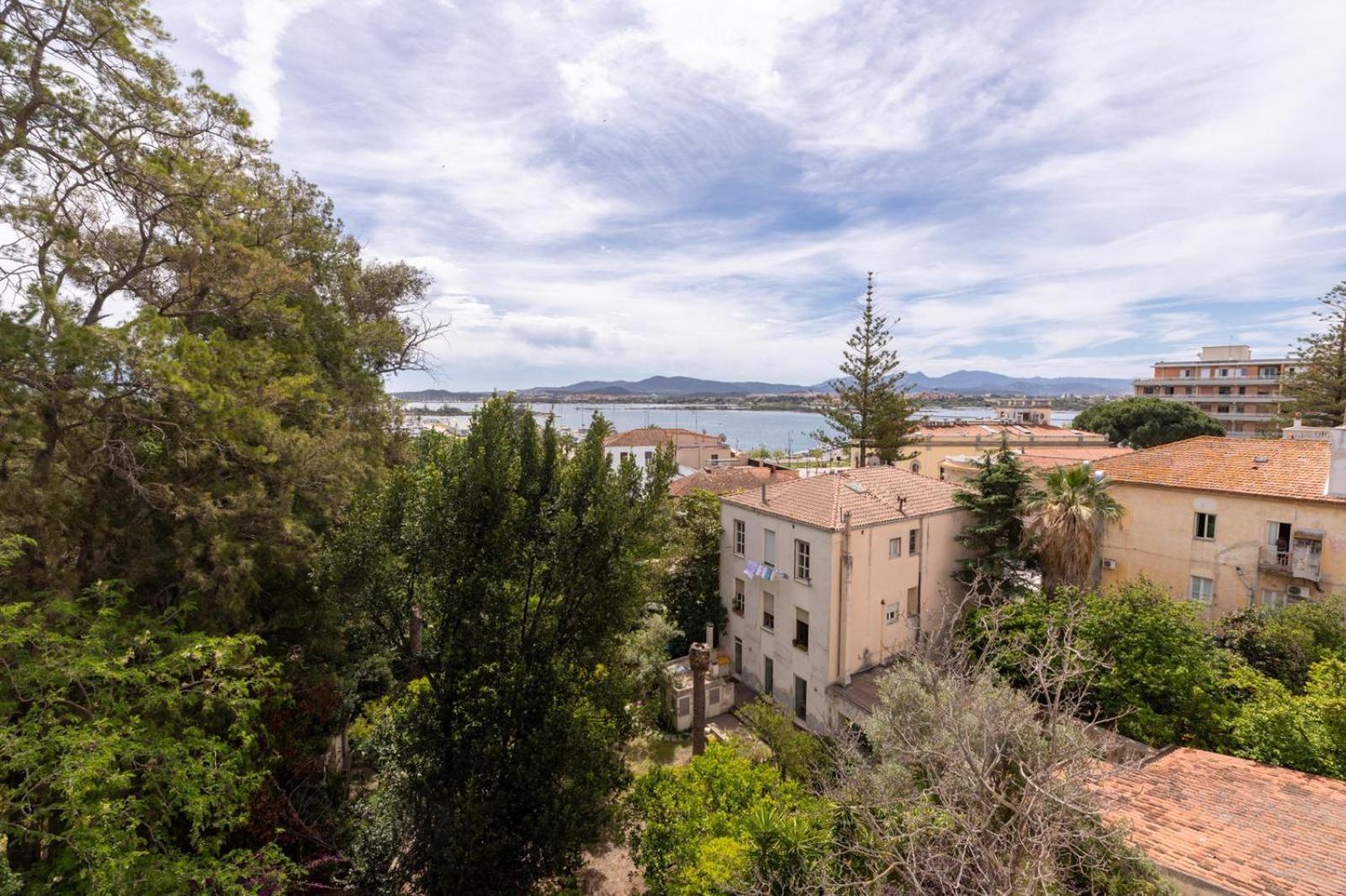 Antares Rooms And Suites Olbia Exterior photo